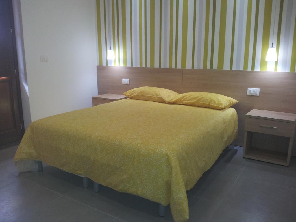Borgo San Giovanni Barcellona-Pozzo di Gotto Phòng bức ảnh